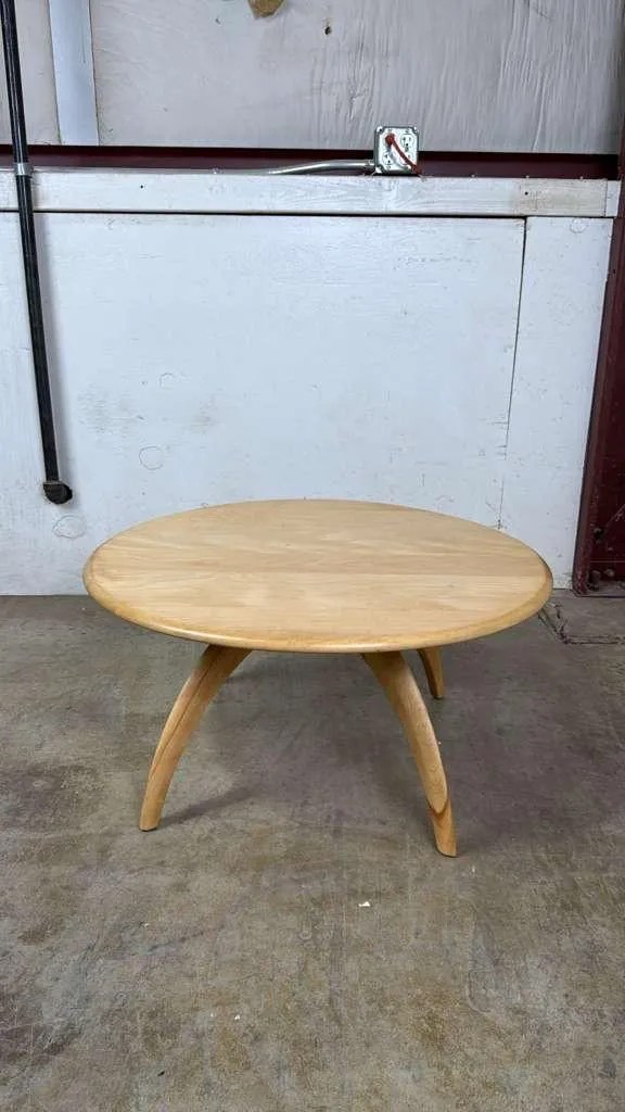Dining table before refinishing